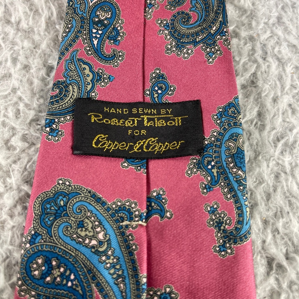 Robert Talbott Copper Label Pink Paisley Silk Tie Hand Sewn - Picture 4 of 4